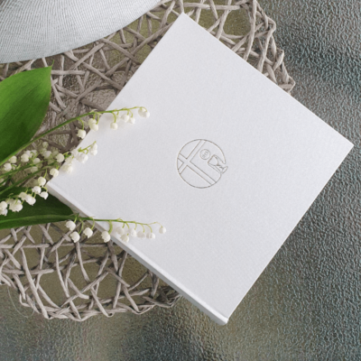 Album Pierwsza Komunia Święta 20 kart ecru 18x25